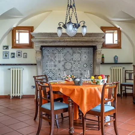 San Carlo Vacanze سويانو ديل لاغو